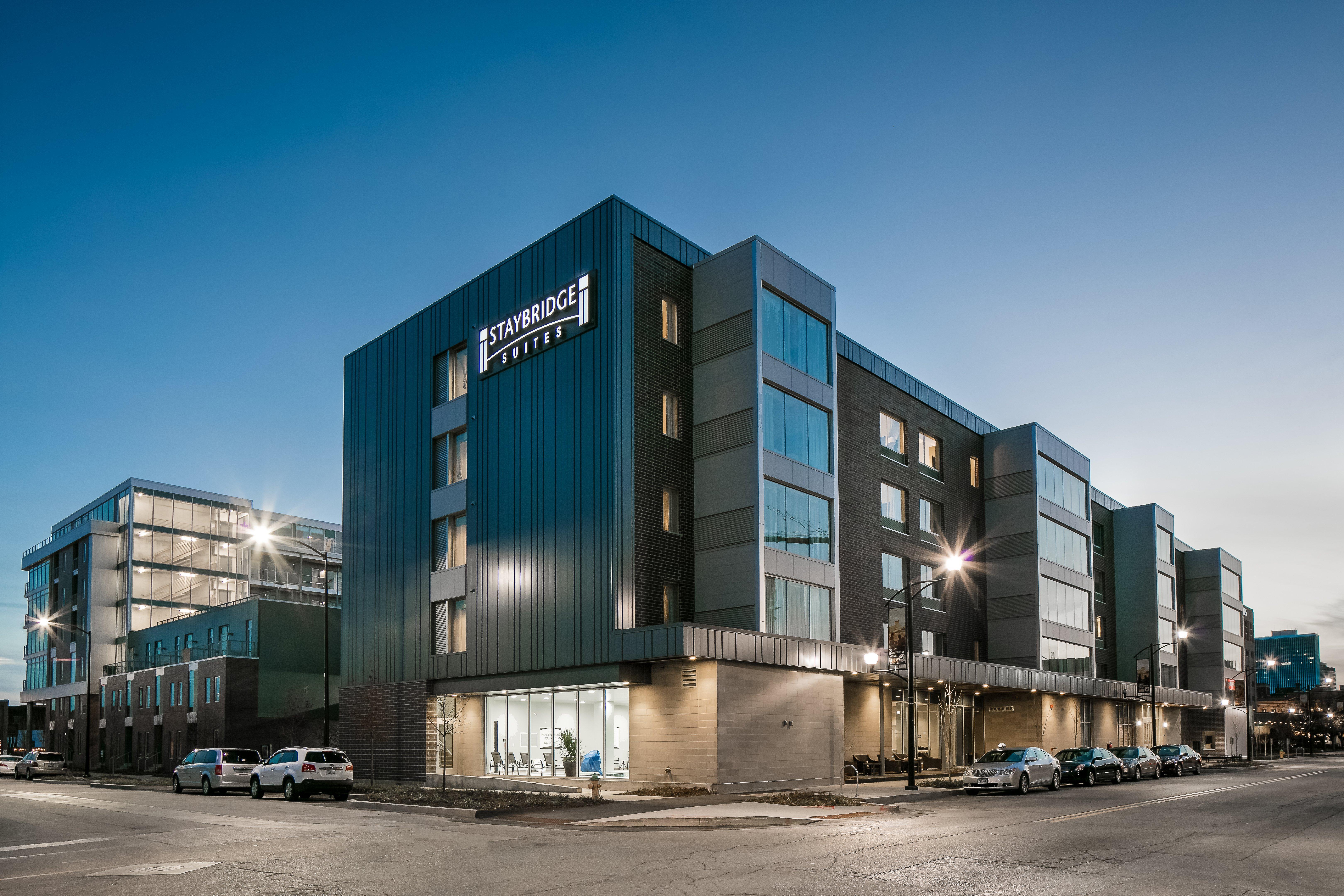 Staybridge Suites Des Moines Downtown By Ihg Екстер'єр фото