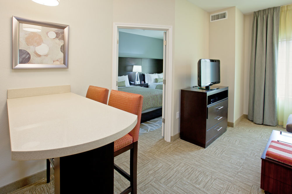 Staybridge Suites Des Moines Downtown By Ihg Екстер'єр фото