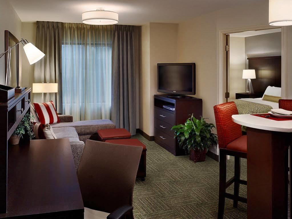 Staybridge Suites Des Moines Downtown By Ihg Екстер'єр фото